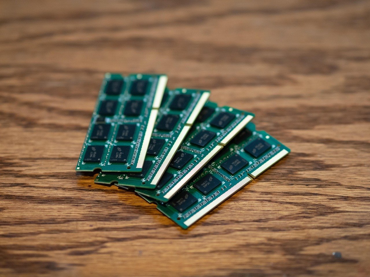 Computer memory hardware